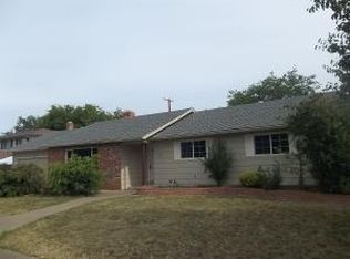 646 Estate St, Redding, CA 96002