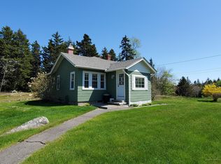 81 N Main St, Stonington, ME 04681