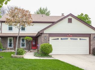 1435 Chase Ct, Buffalo Grove, IL 60089
