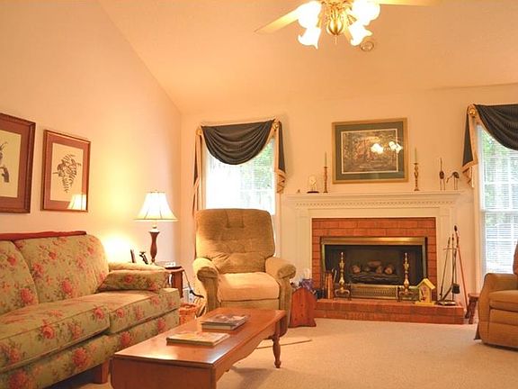4th image of 103 Mission Hills Dr