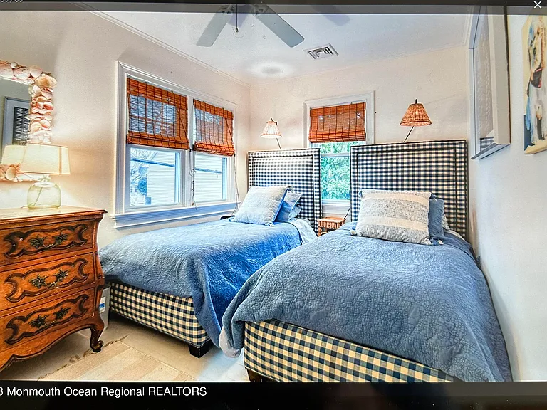 505 Washington Ln — Photo 14