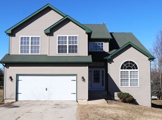 108 Quincy Ct SW, Poplar Grove, IL 61065