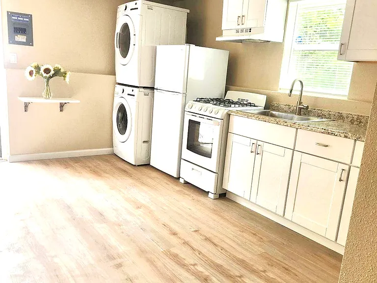 1248 Oak St #C — Photo 5