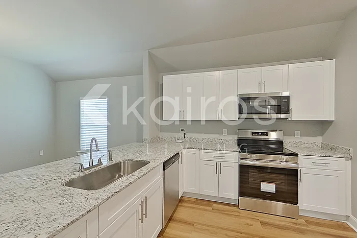 13739 Pinyon Dr — Photo 8