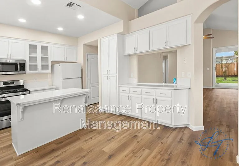 1539 Abrew Way — Photo 8