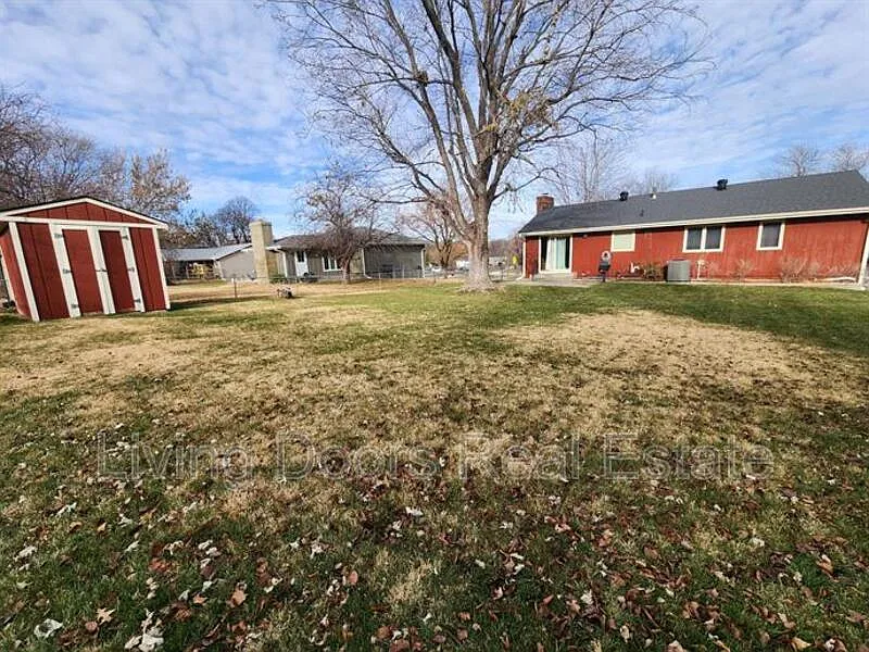 3 bed, 2.0 bath, 1794 sqft, $1,995 — Photo 4