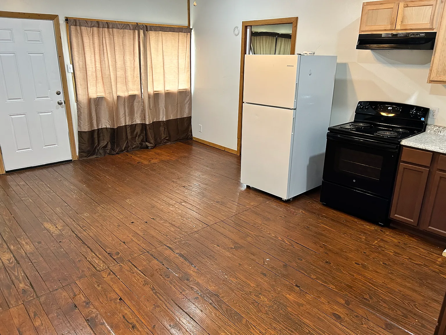 1 bed, 750 sqft, $950 — Photo 3