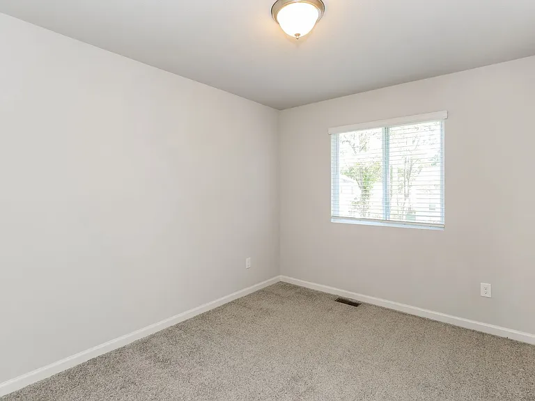 507 Burr St — Photo 20
