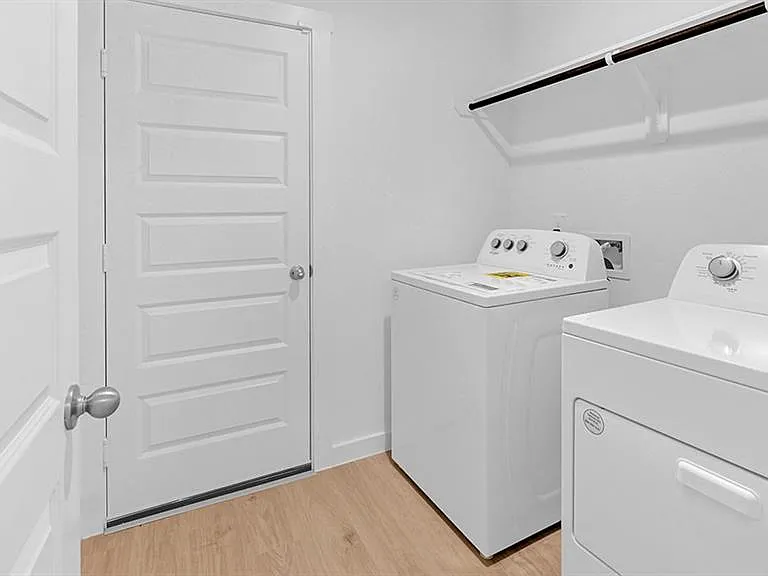 1039 Vista Pointe Dr — Photo 17