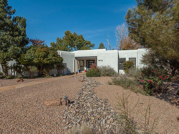 2nd image of 1409 Camino Ecuestre NW