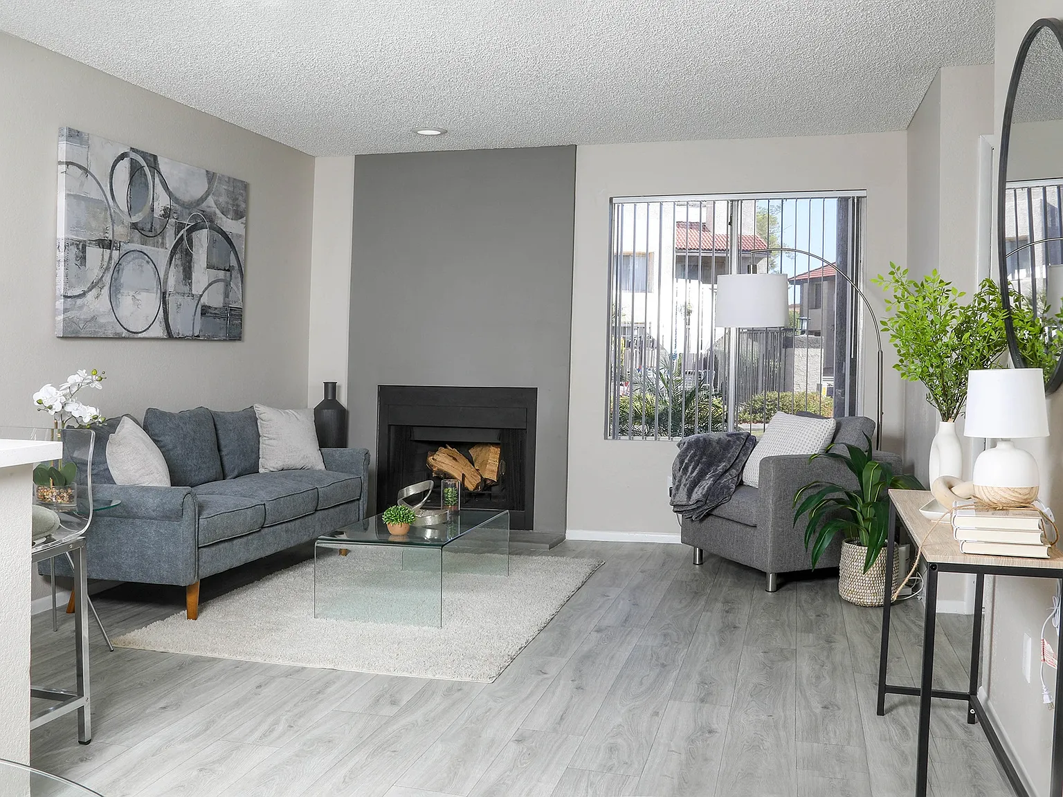 Gentrys Walk Apartments — Photo 1