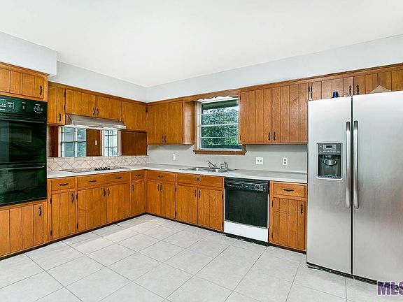 5th image of 321 Burgess Pl