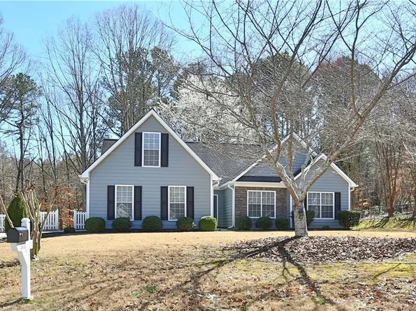1670 Hampton Walk Dr, Hoschton, GA 30548