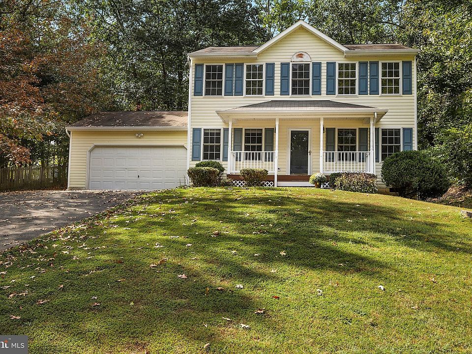1st image of 9606 N Royal Crest Ct