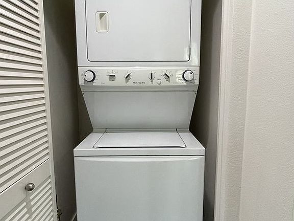 3rd image of 2683 34th St APT 4