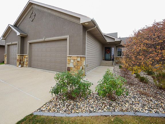 3rd image of 8127 S Seven Oaks Dr
