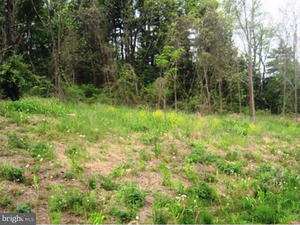 2nd image of 6 Little Rd