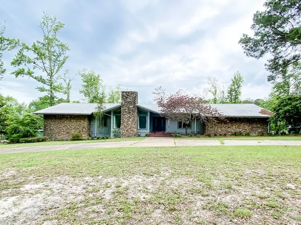 205 N Woodland St, Geneva, AL 36340