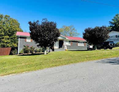 177 Roop Dr, Mount Hope, WV, 25880