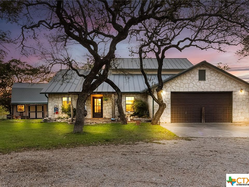1st image of 822 Five Oaks Cir