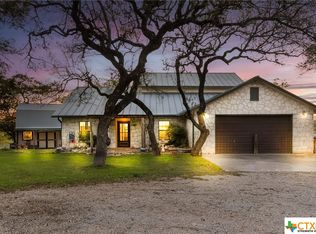 822 Five Oaks Cir, Canyon Lake, TX 78133