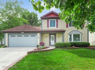 1110 Scarlet Oak Cir, Aurora, IL 60506