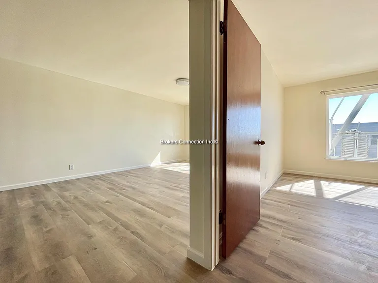 3511 Taraval St #4 — Photo 18