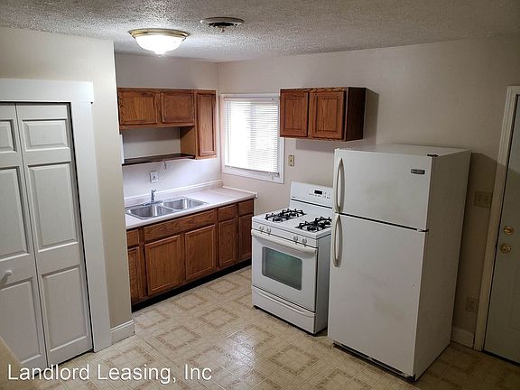 5th image of 619 Denison Ave
