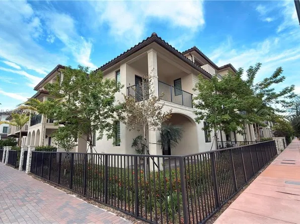 8388 NW 49th St #8388, Miami, FL 33166