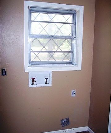 5th image of 113 Bradley Dr