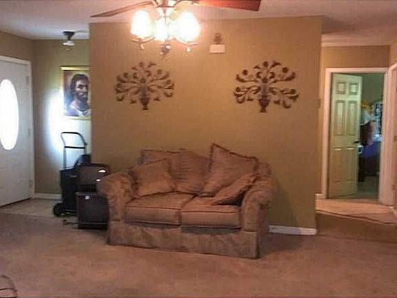 3rd image of 349 River Oaks Dr