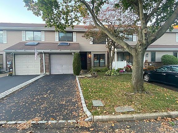 5th image of 250 Pond View Ln #250