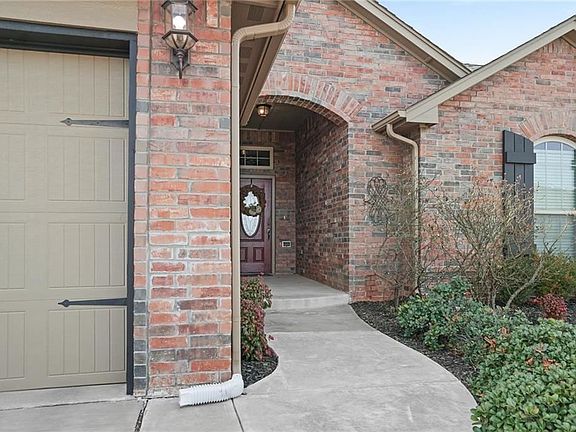 2nd image of 2709 Ryder Dr