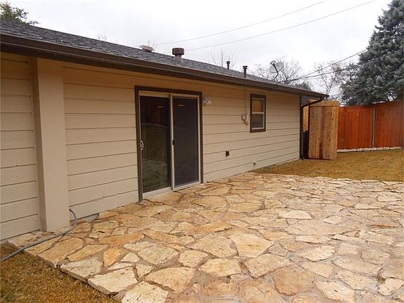 3rd image of 6807 Columbia Dr