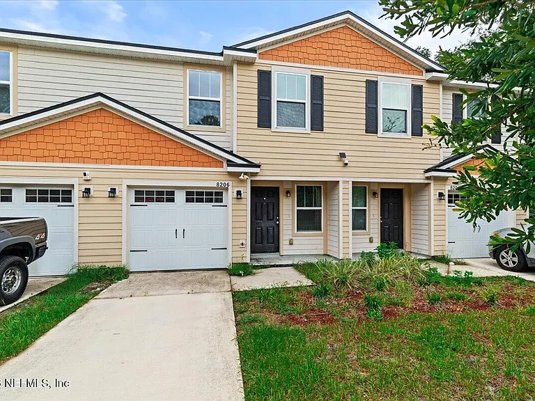 8206 Halls Hammock Ct — Photo 2