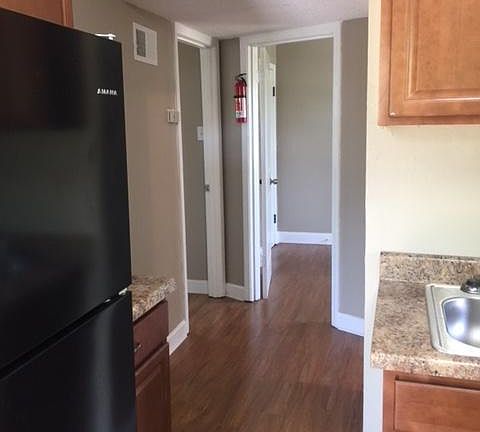 5th image of 271 E Olive Ave APT 4