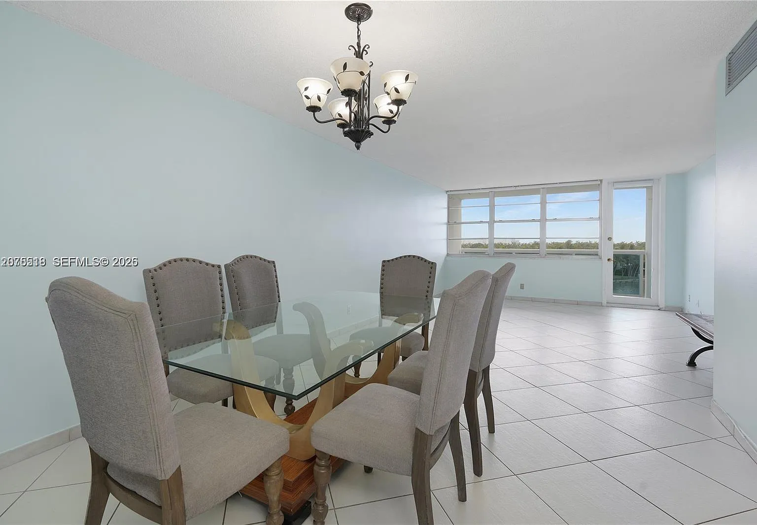 Aquasol Condo — Photo 4