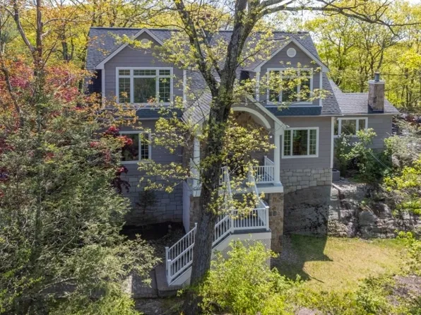 43 Brush Hill Rd, Kinnelon Boro, NJ 07405