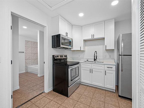3rd image of 5109 Horton Rd #B