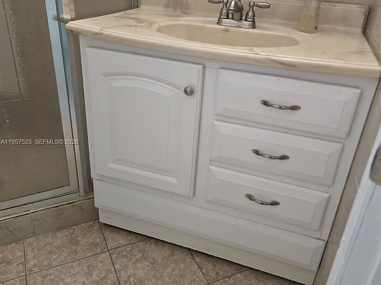 5151 W Oakland Park Blvd #303 — Photo 22