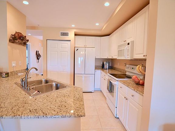 5th image of 13530 Mystic Dr APT 105