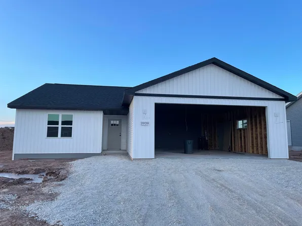 2020 White Dove Ln, Kaukauna, WI 54130