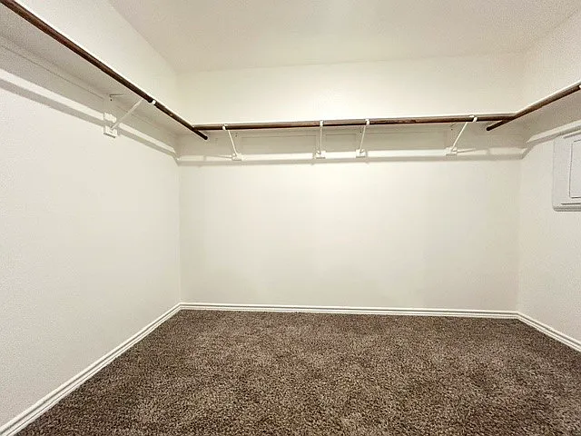 2749 Eltonne Gardens Dr — Photo 11