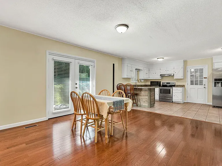 3010 Clearwater Dr NE — Photo 14