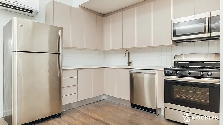 Rented by Nooklyn NYC LLC | media 16