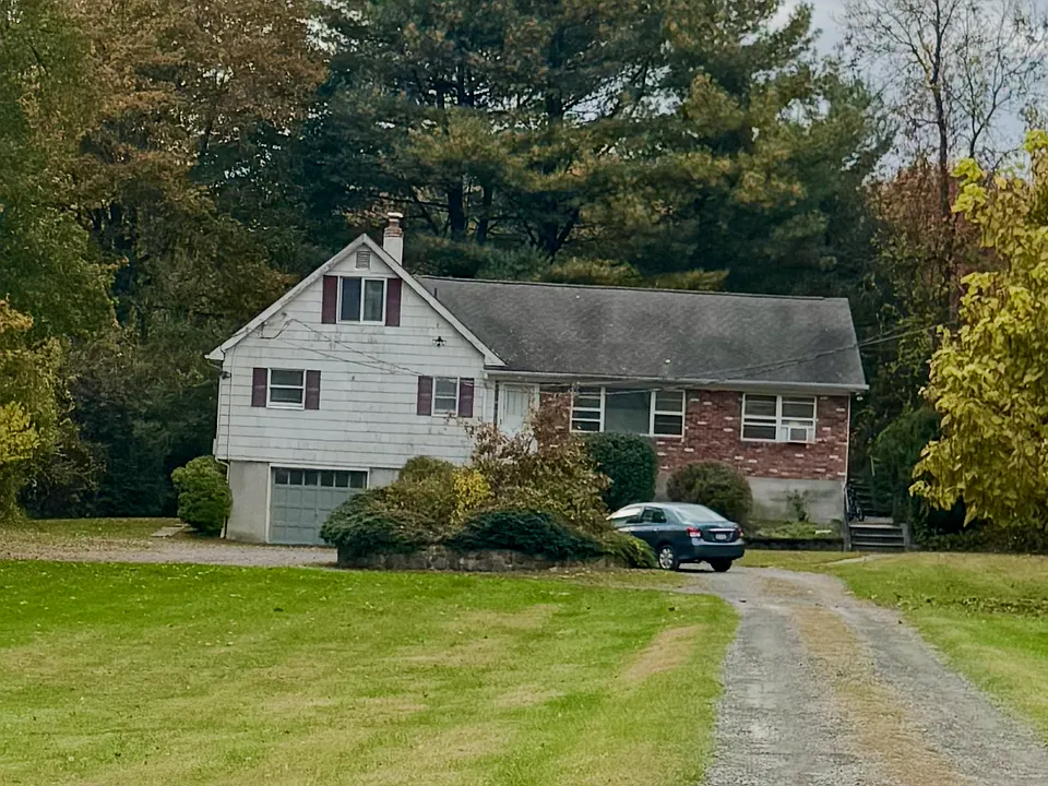 50 Baron De Hirsch Rd