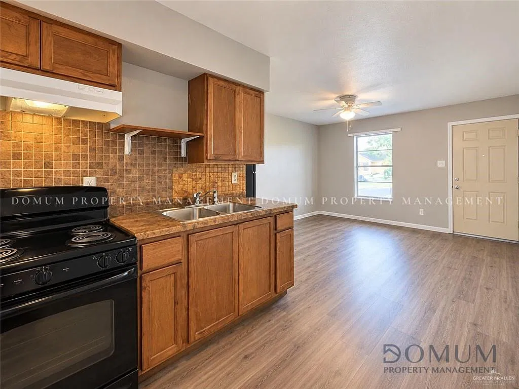 1 bed, 1.0 bath, 700 sqft, $600 — Photo 2