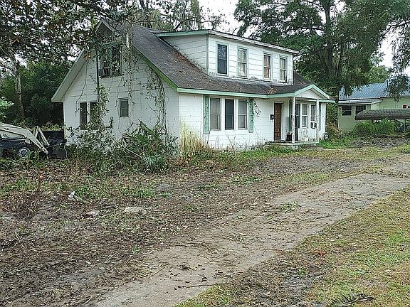 4th image of 422 Houston Ave NW