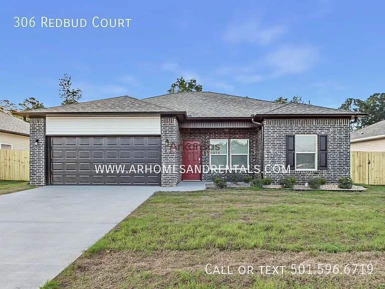 306 Redbud Ct — Photo 1