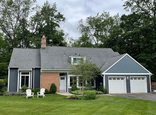 5 Mallard Dr, Pennington, NJ